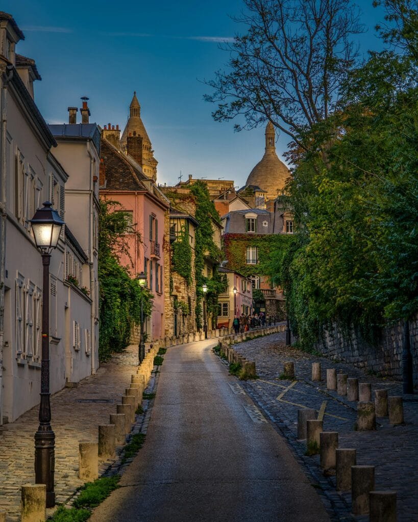 visit Montmartre as a part of your Paris travel itinerary