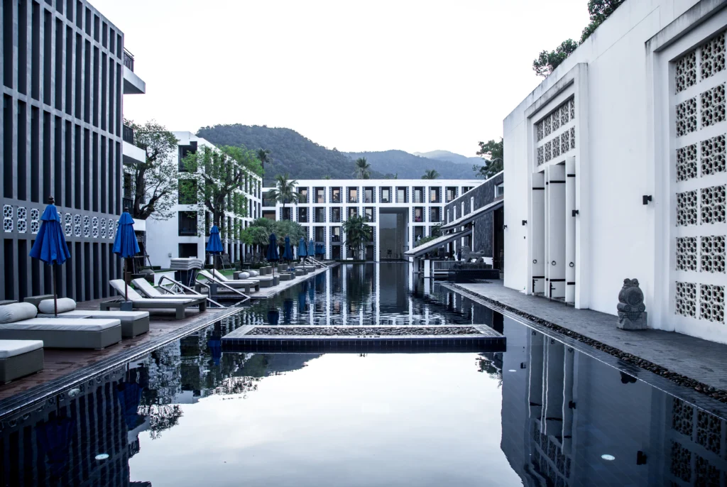 Selecting the ideal hotel