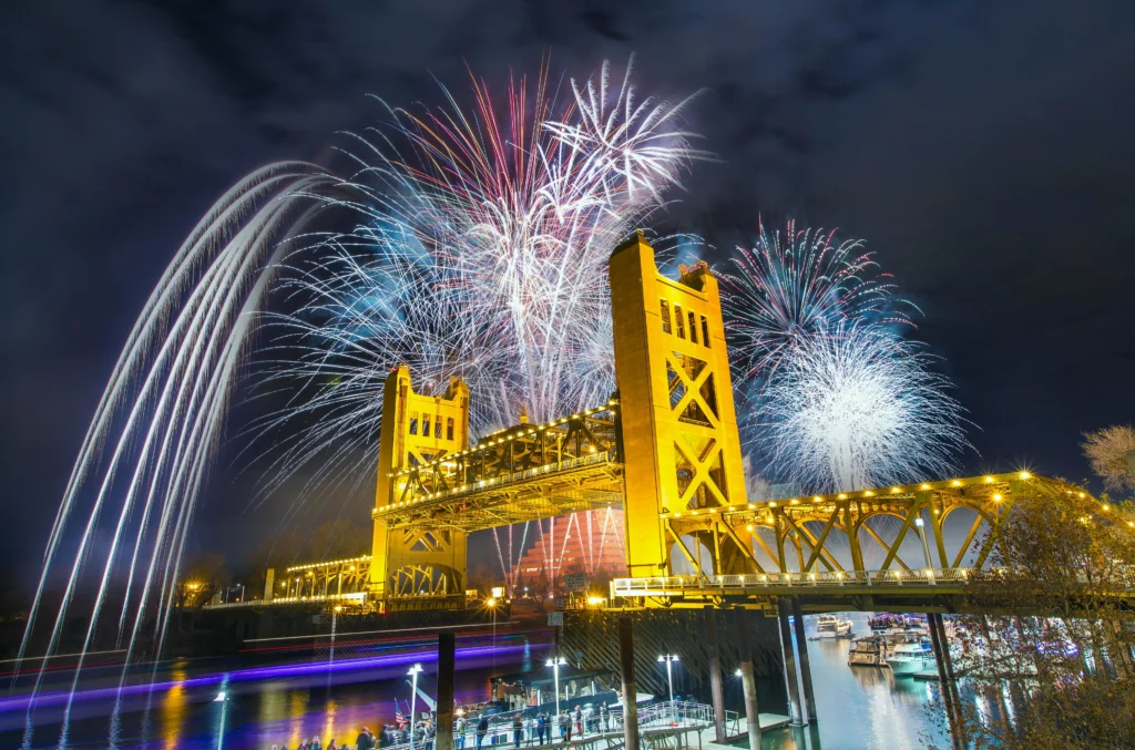 New Year’s Eve fireworks over the River Thames over the Tower Bridge